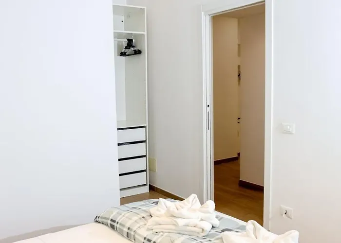 Cozy With Private Patio In Vatican Appiano *